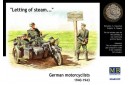 1/35 German motorcyclists letting of steam