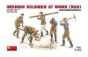 1/35 German soldiers at work