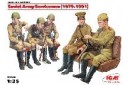 1/35 Soviet army servicemen